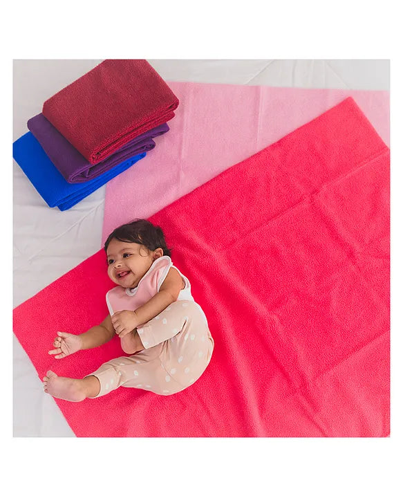 Large Size Waterproof Breathable Quick Dry Sheet-Any 1 Random Color